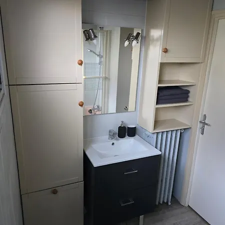 Maison Paris, Vallee Village, & Asterix Semesterbostad